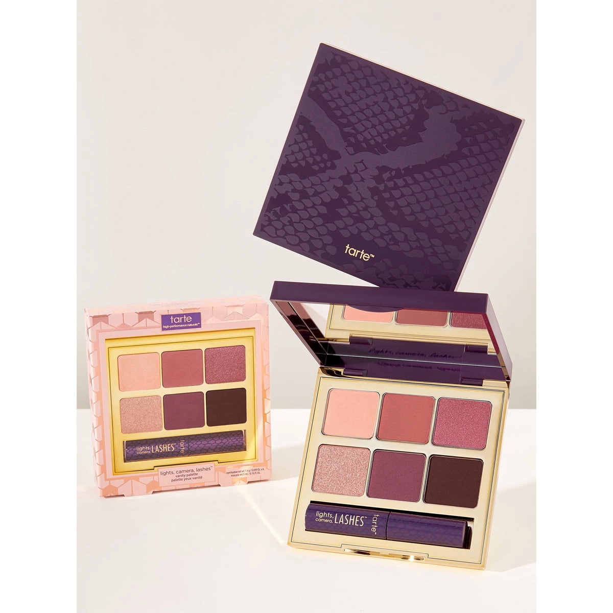 پالت سایه و ریمل چشم تارت | Tarte Lights, Camera, Lashes Vanity Palette اورجینال را میتوانید از بهارشاپ بیوتی (BaharShopBeauty.ir) تهیه کنید.