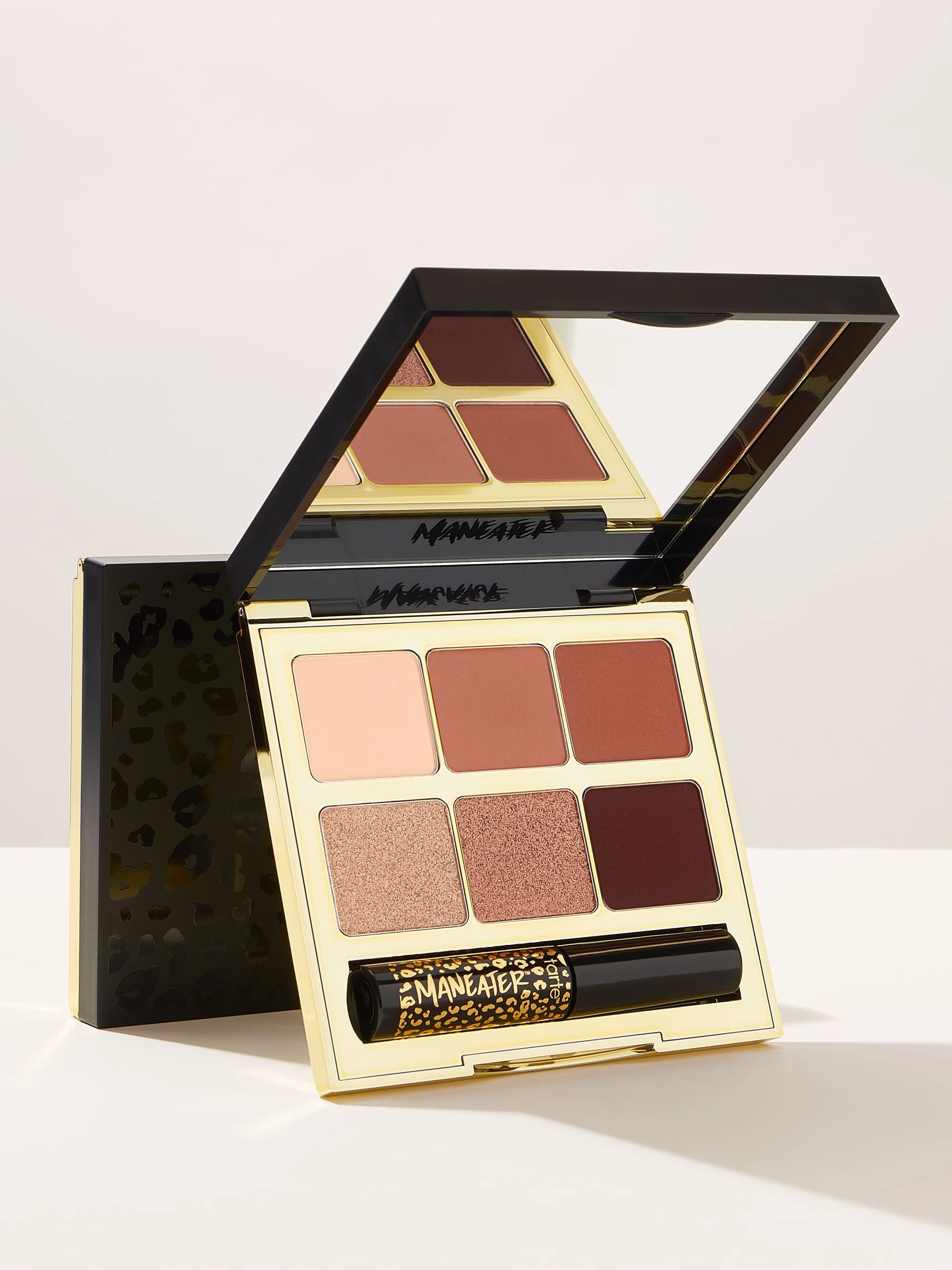 پالت سایه چشم و ریمل تارت | Tarte Maneater Vanity Palette اورجینال را میتوانید از بهارشاپ بیوتی (BaharShopBeauty.ir) تهیه کنید.