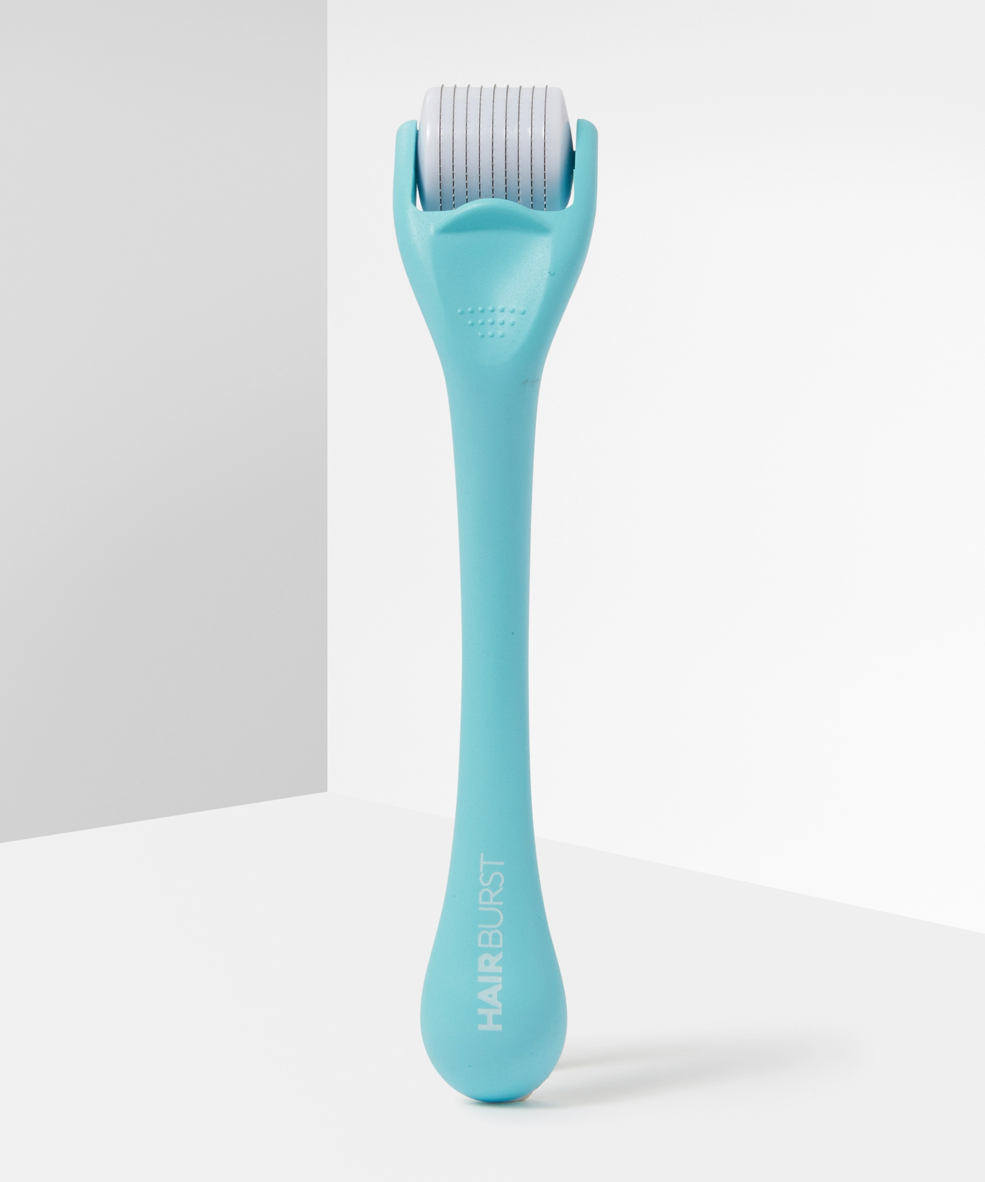 درمارولر کف سر هیربرست | Hairburst Derma Scalp Roller اورجینال را میتوانید از بهارشاپ بیوتی (BaharShopBeauty.ir) تهیه کنید.