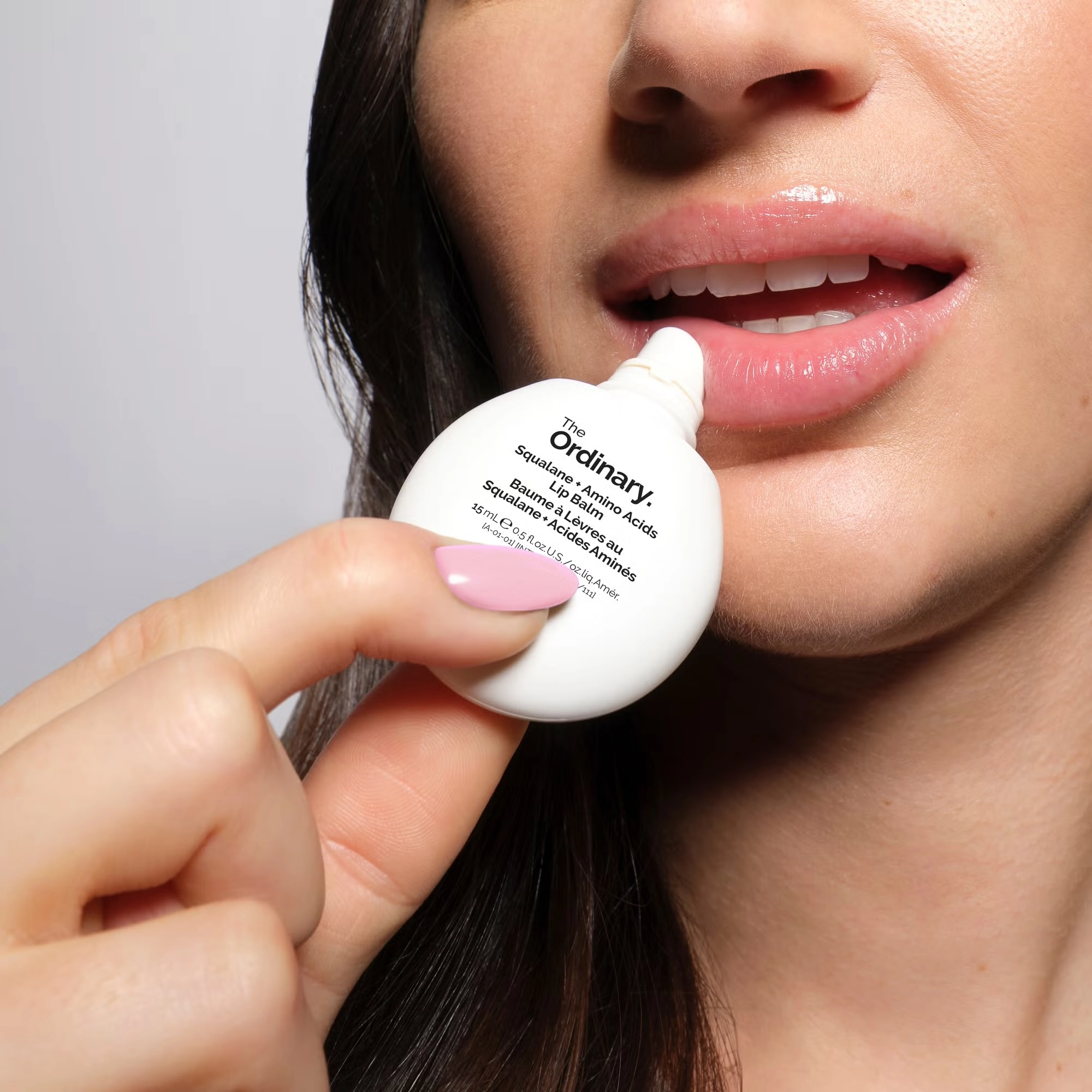 بالم لب اسکوالان و آمینو اسید اوردینری | The Ordinary Squalane and Amino Acids Lip Balm اورجینال را میتوانید از بهارشاپ بیوتی (BaharShopBeauty.ir) تهیه کنید.